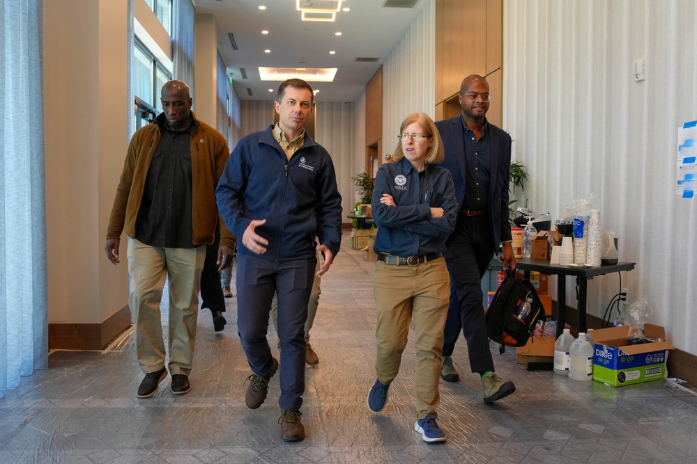 Top Leaders Visit Buncombe County, NC EOC