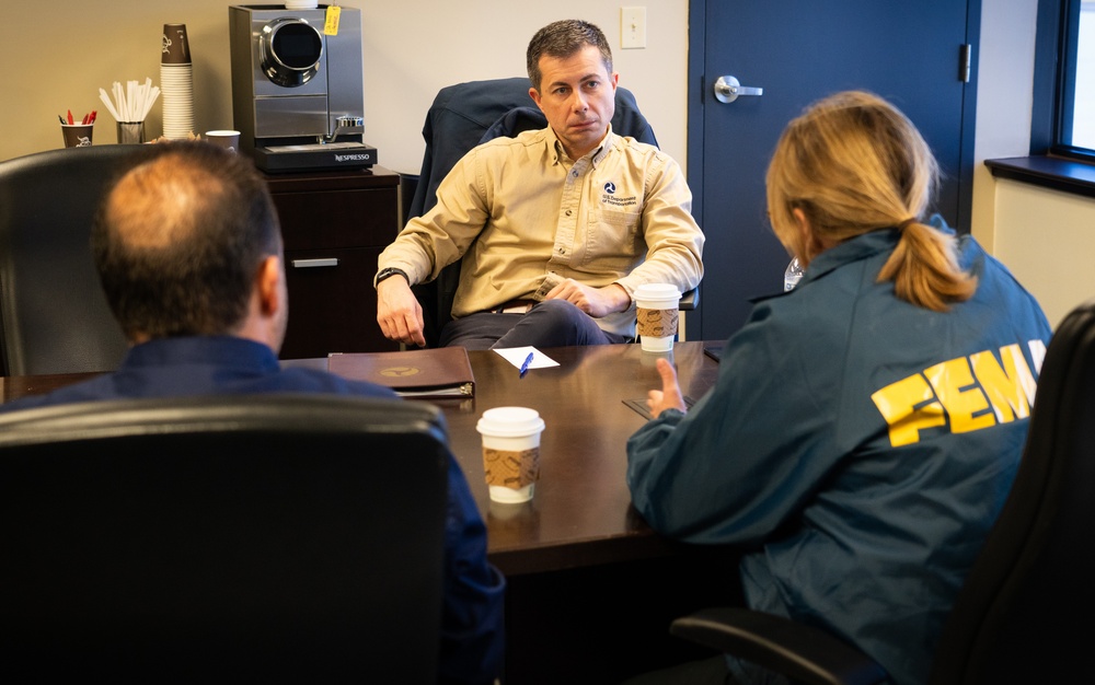 Top Leaders Visit Buncombe County, NC EOC