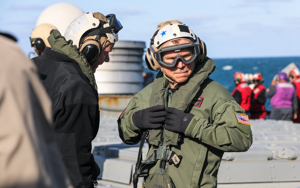 Rear. Adm. Bailey visits USS Stout