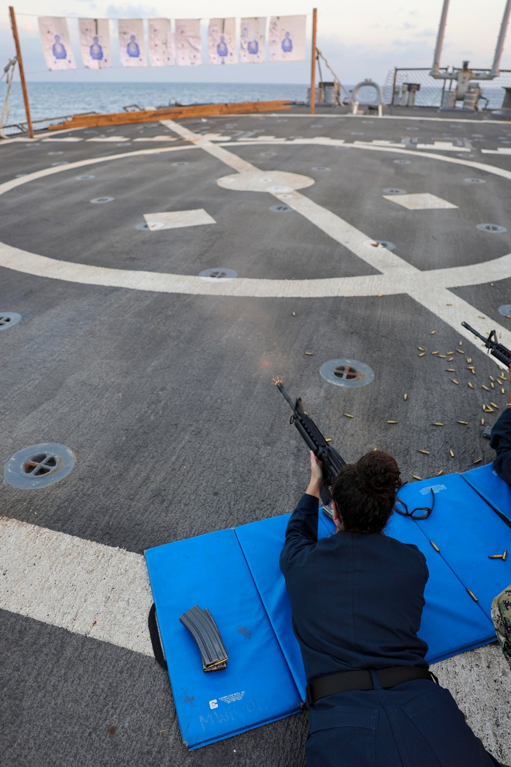 USS Arleigh Burke M4 Shoot