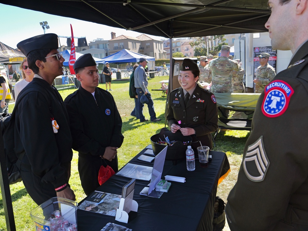 Army Introduces itself during San Francisco Fleet Week