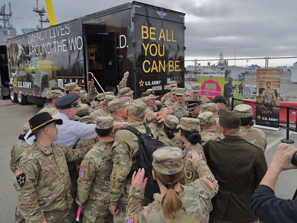 Army Introduces itself during San Francisco Fleet Week