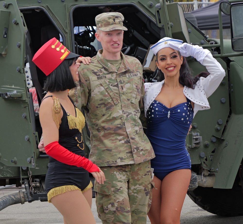 Army Introduces itself during San Francisco Fleet Week