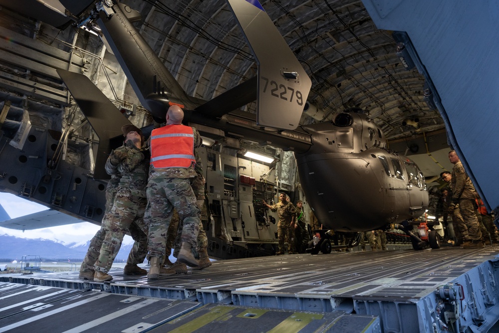 Alaska National Guard Airmen, Soldiers work to support Southwest Border Mission