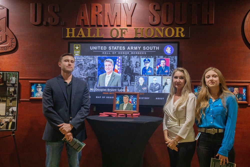 US Army South hosts Hall of Honor ceremony