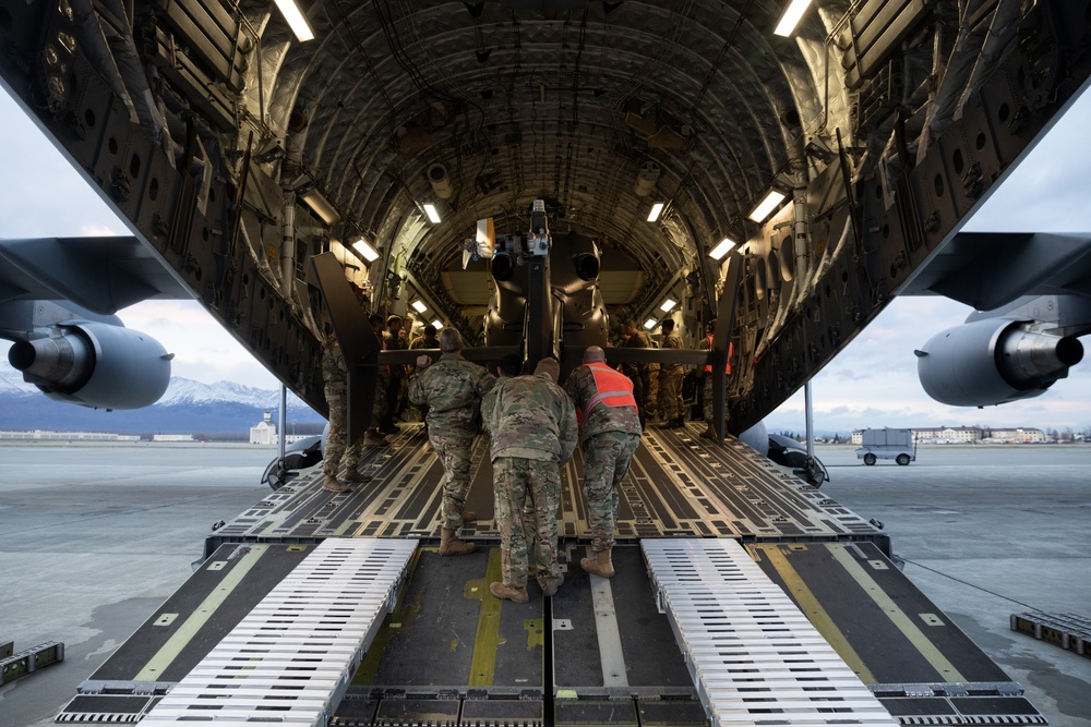 Alaska National Guard Airmen, Soldiers work to support Southwest Border Mission