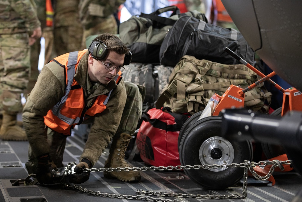 Alaska National Guard Airmen, Soldiers work to support Southwest Border Mission