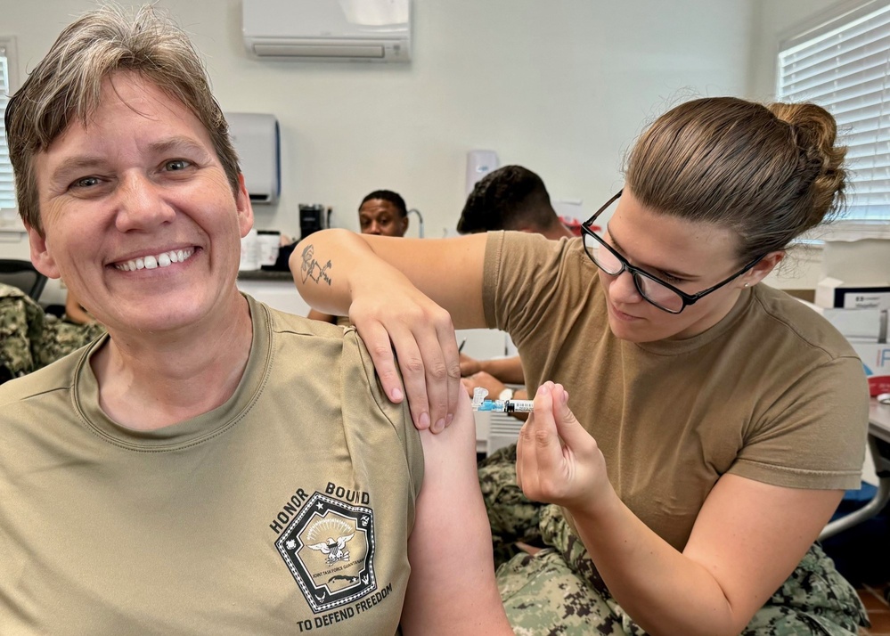 Free flu vaccination clinic helps safeguard health and readiness