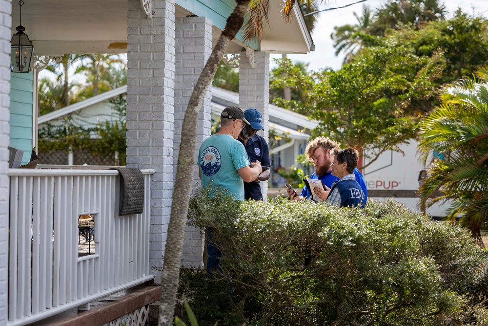 FEMA Disaster Survivor Assistance Teams in Charlotte County Florida