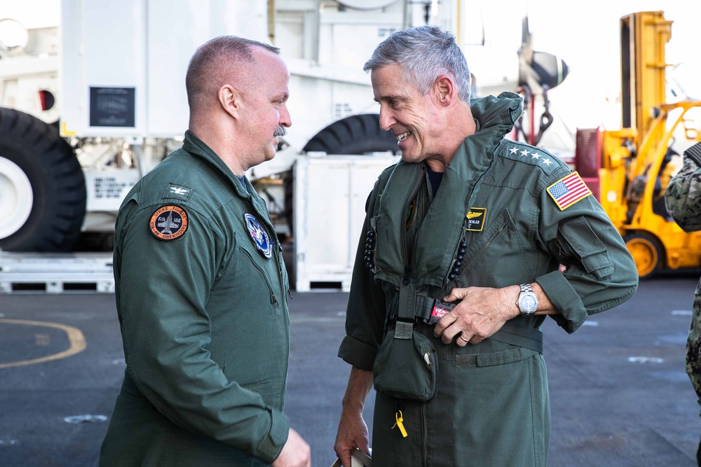 Commander, U.S. Pacific Fleet visits USS George Washington