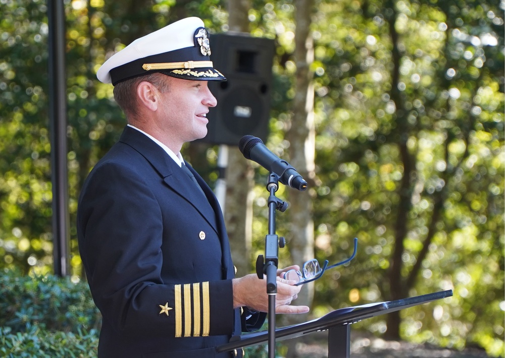 Wreath laying event hosted by USS Yorktown (CG 48) reunion association