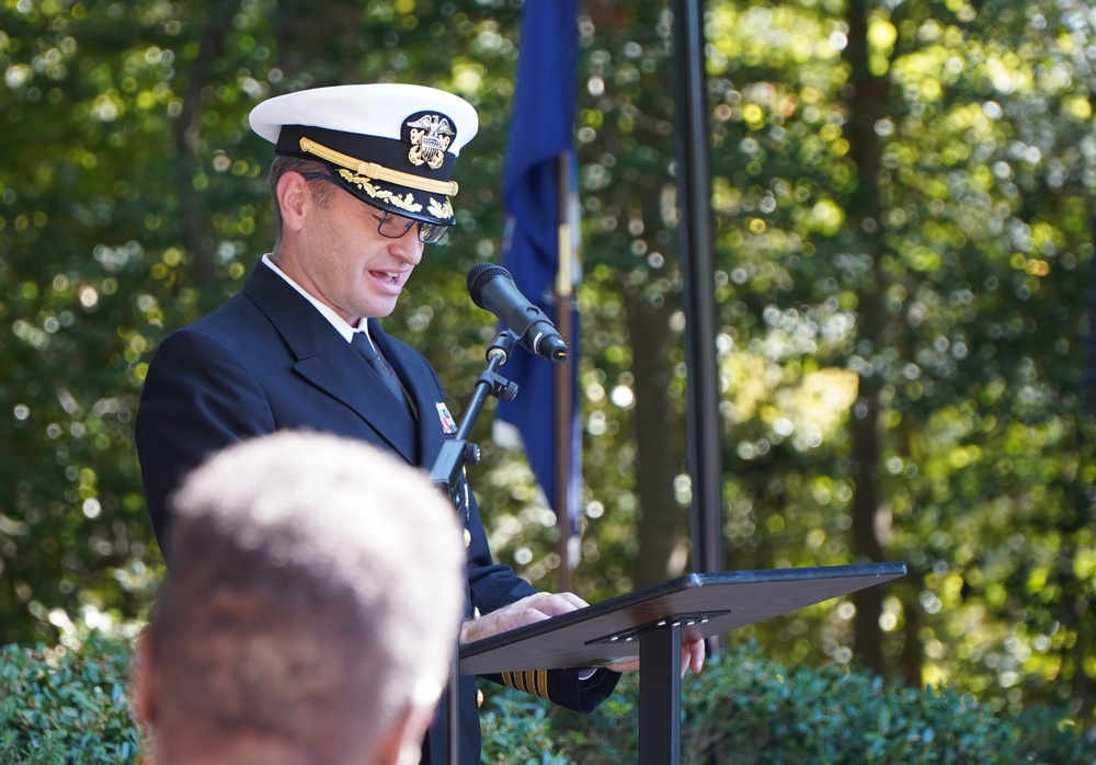 Wreath laying event hosted by USS Yorktown (CG 48) reunion association