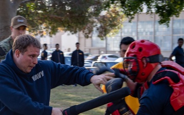 USS Ronald Reagan (CVN 76) Sailors conduct security training