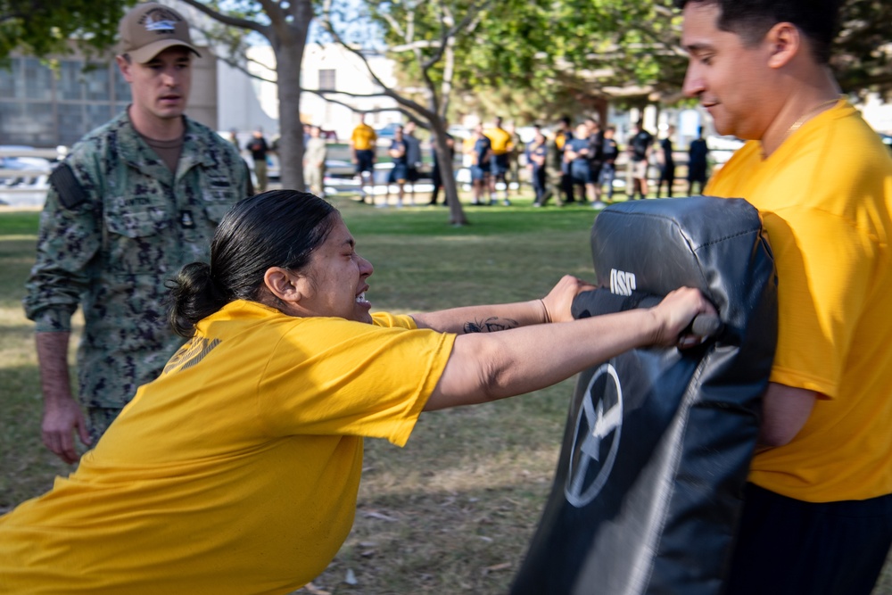 USS Ronald Reagan (CVN 76) Sailors conduct security training