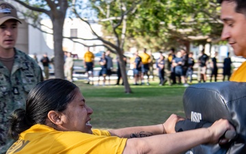 USS Ronald Reagan (CVN 76) Sailors conduct security training