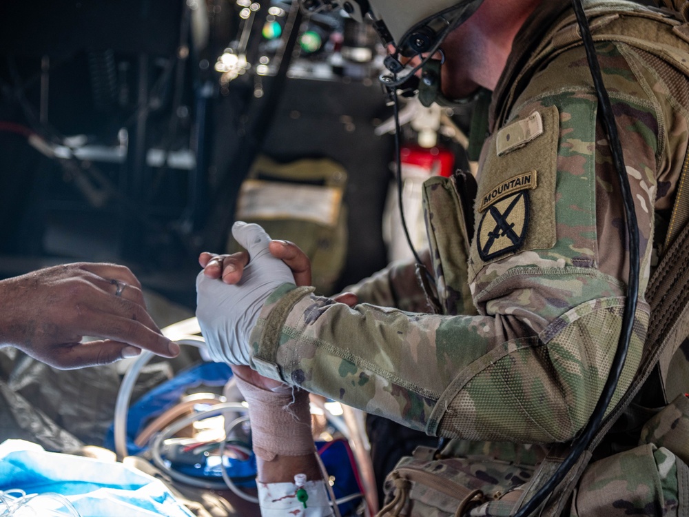 10th Combat Aviation Brigade supports Syrian Democratic Forces with MEDEVAC