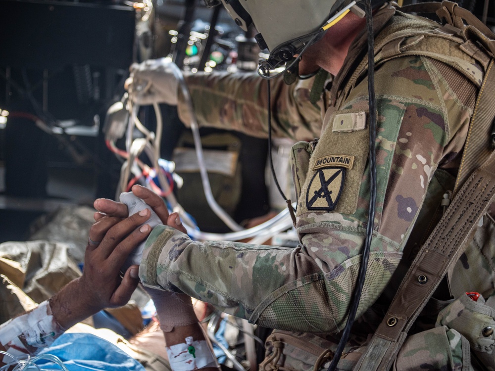 10th Combat Aviation Brigade supports Syrian Democratic Forces with MEDEVAC