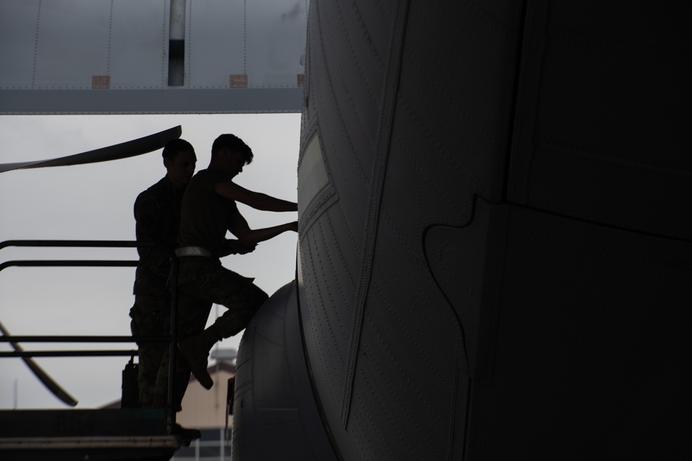 374 AMXS practices loading countermeasure equipment during Beverly Morning