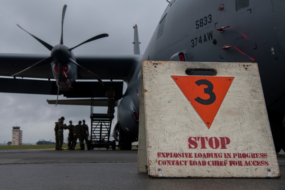 374 AMXS practices loading countermeasure equipment during Beverly Morning 25-1