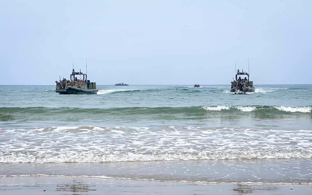 KAMANDAG 8: Philippine, 15th MEU Marines Complete Amphibious Assault at Apurawan