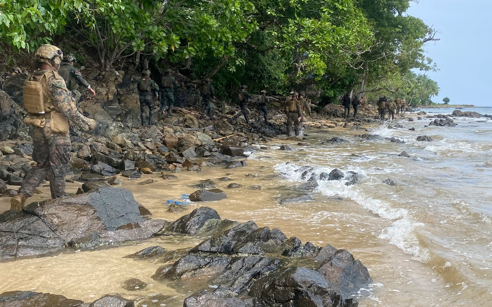 KAMANDAG 8: Philippine, 15th MEU Marines Complete Amphibious Assault at Apurawan