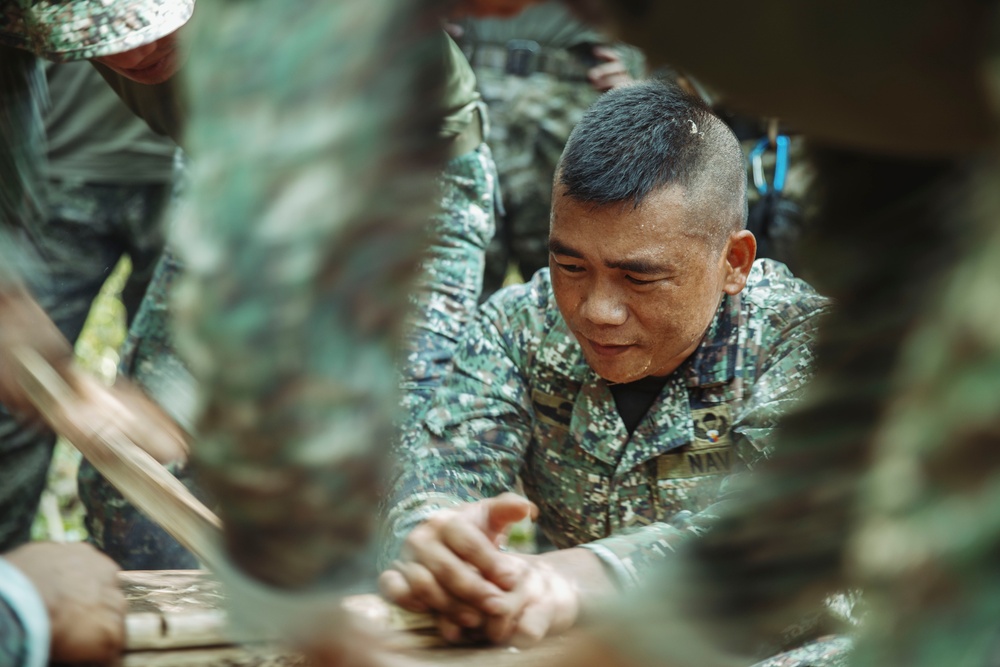 KAMANDAG 8: 15th MEU Marines Learn Jungle Environment Survival