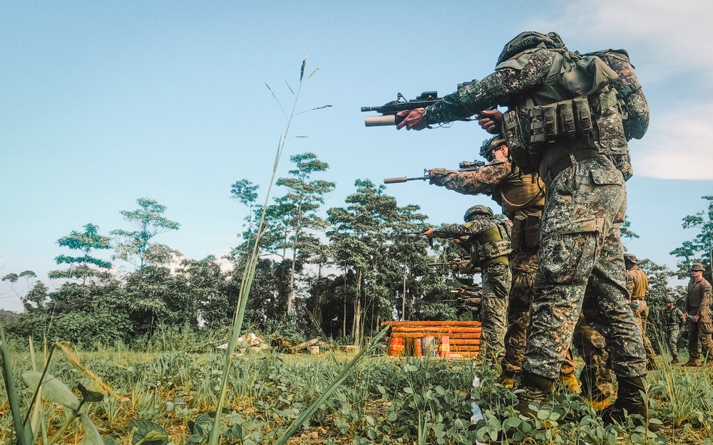 KAMANDAG 8: 15th MEU, Philippine Marines Conduct CMP Range at Oyster Bay