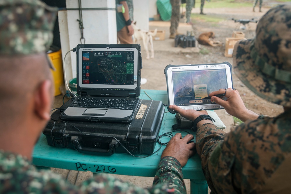 KAMANDAG 8: 15th MEU Continues UAS Exchange with Philippine Counterparts