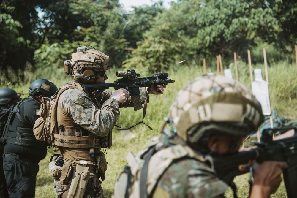 KAMANDAG 8: 15th MEU Conducts Live-Fire Ranges with Philippine, ROK Counterparts