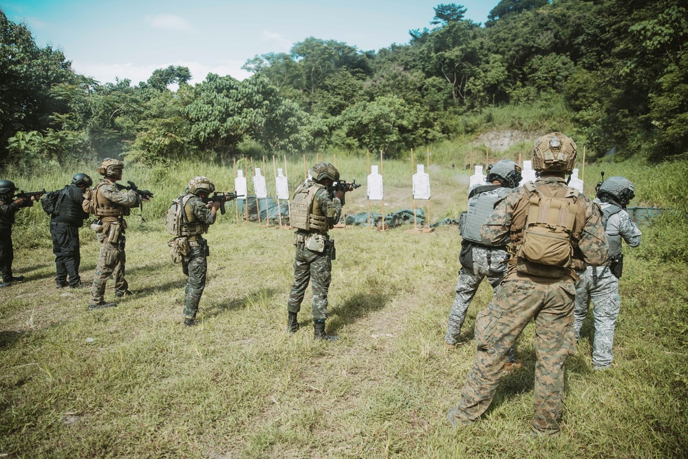 KAMANDAG 8: 15th MEU Conducts Live-Fire Ranges with Philippine, ROK Counterparts