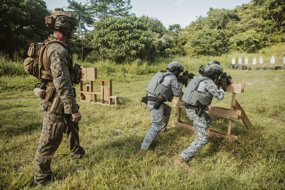 KAMANDAG 8: 15th MEU Conducts Live-Fire Ranges with Philippine, ROK Counterparts