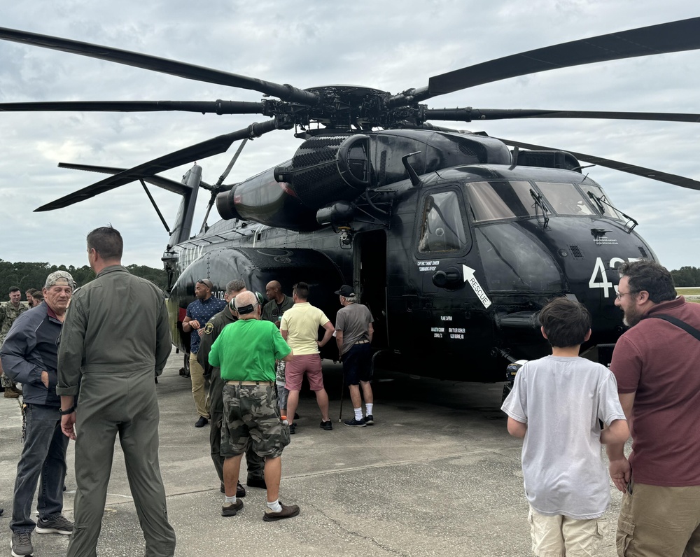 Historic Induction of the MH-53E Sea Dragon into Florida Museum