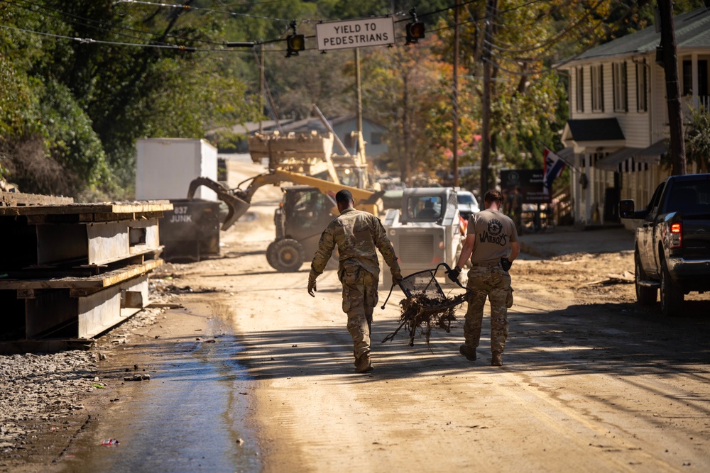 U.S. Army Removes Debris in Western NC