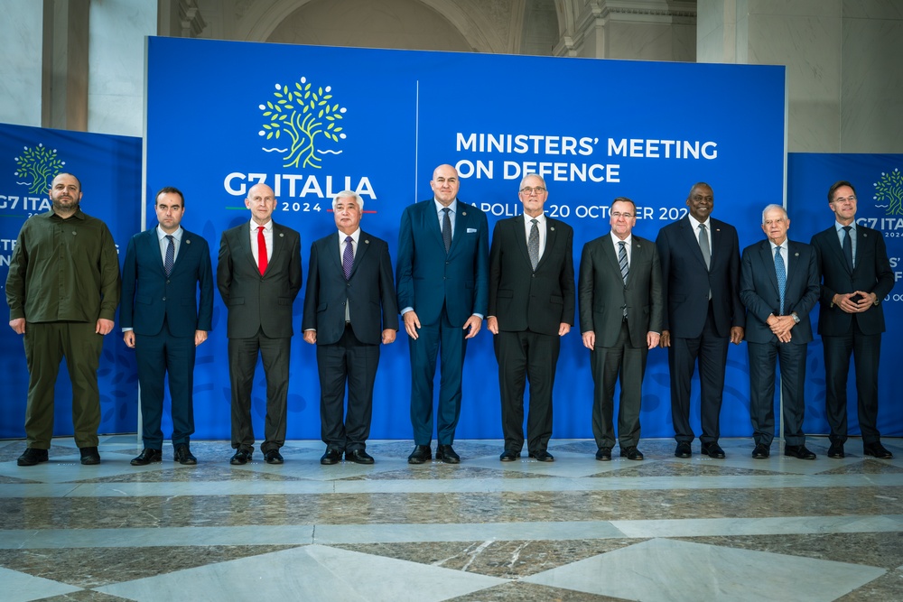 Austin Attends First Ever G7 Defense Ministers Meeting in Italy