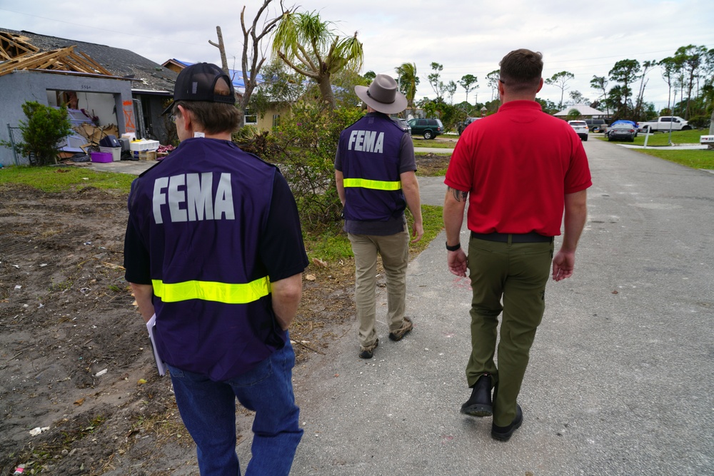 FEMA Disaster Survivor Assistance Teams in Martin County, Fla.