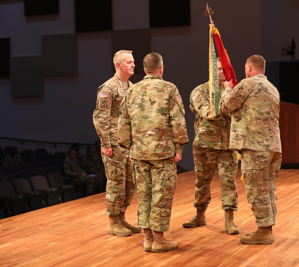 98th Training Division Hosts Change of Command Ceremony