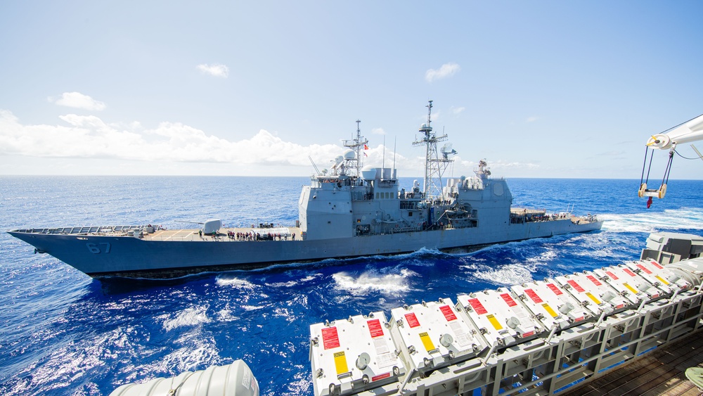 USS George Washington Conducts a Fueling-at-Sea with USS Shiloh
