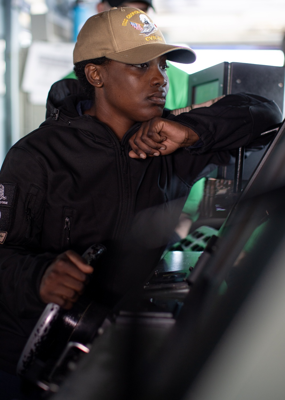 USS George Washington conducts fueling-at-sea with USS Shiloh
