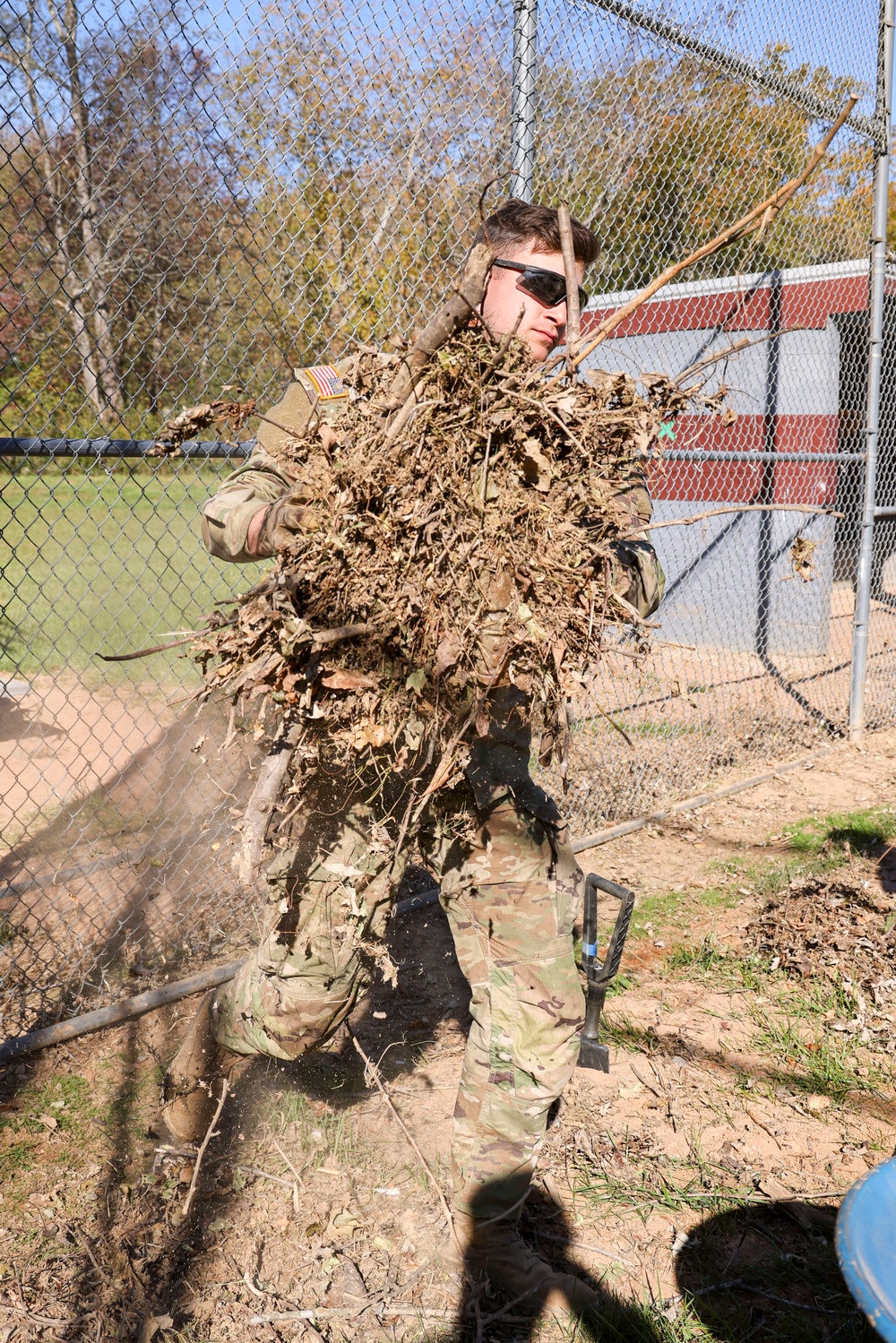 1-502nd Infantry Battalion assist Charles D. Owen Middle School