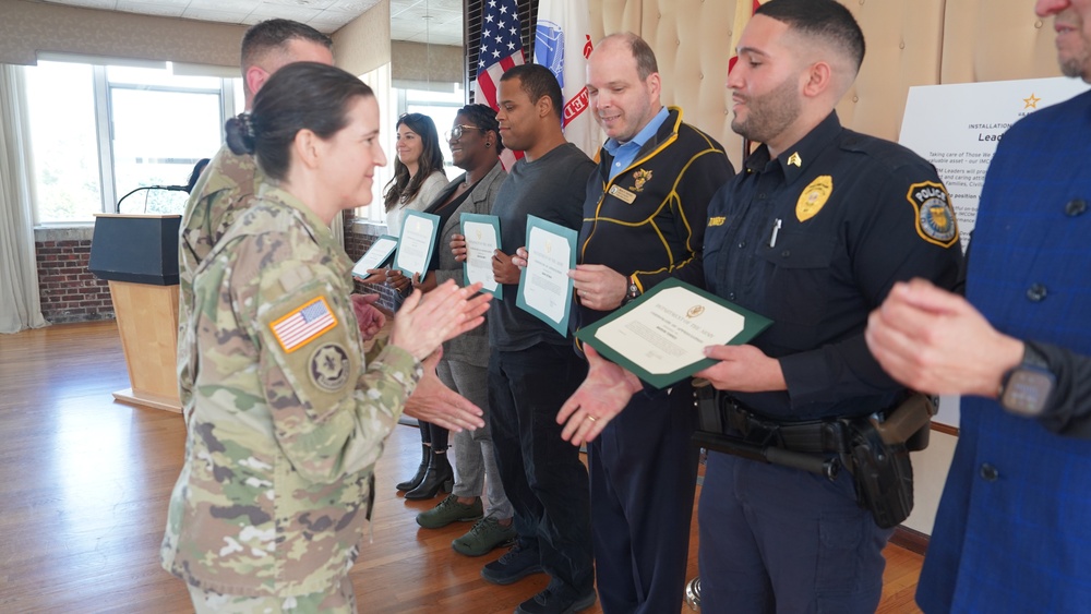 Garrison Recognizes Workforce during All Hands Award Ceremony