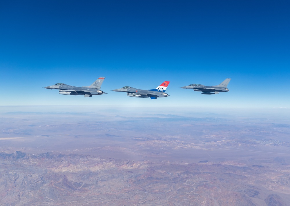 Edwards Test Pilots Fly in Formation