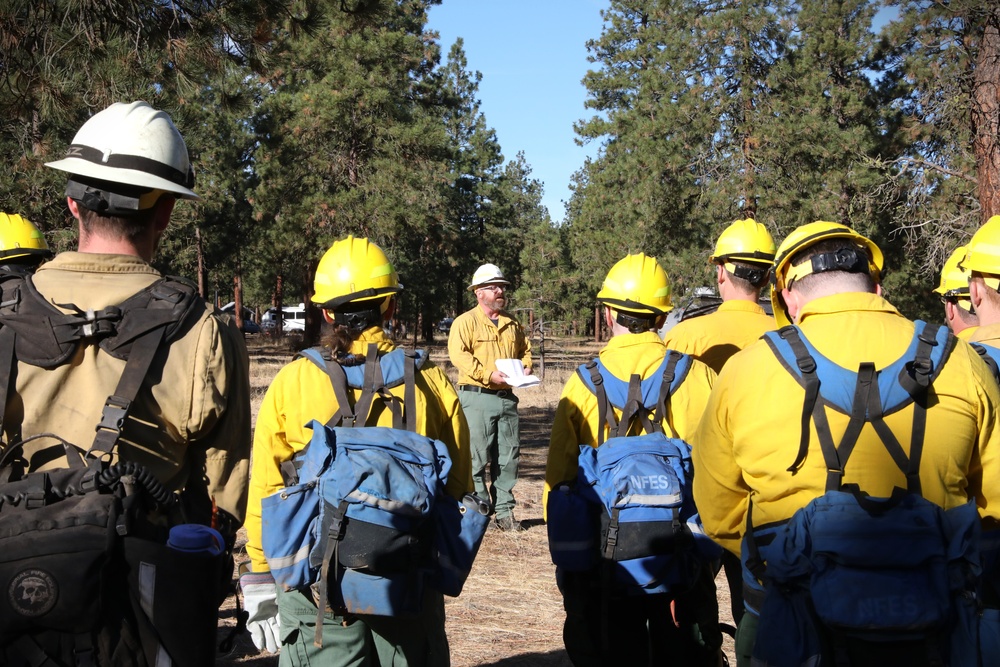 Washington National Guard service members participate in wildfire training