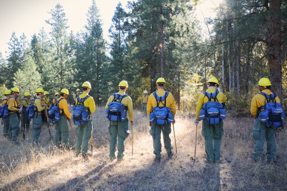 Washington National Guard service members participate in wildfire training