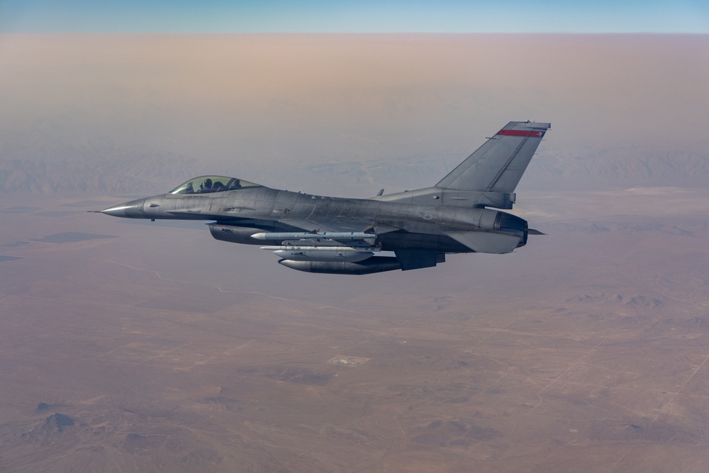 Edwards Test Pilots Fly in Formation