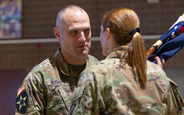 Lt. Col. Bushatz relinquishes the colors