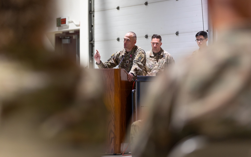 Lt. Col. Buschatz gives his last remarks