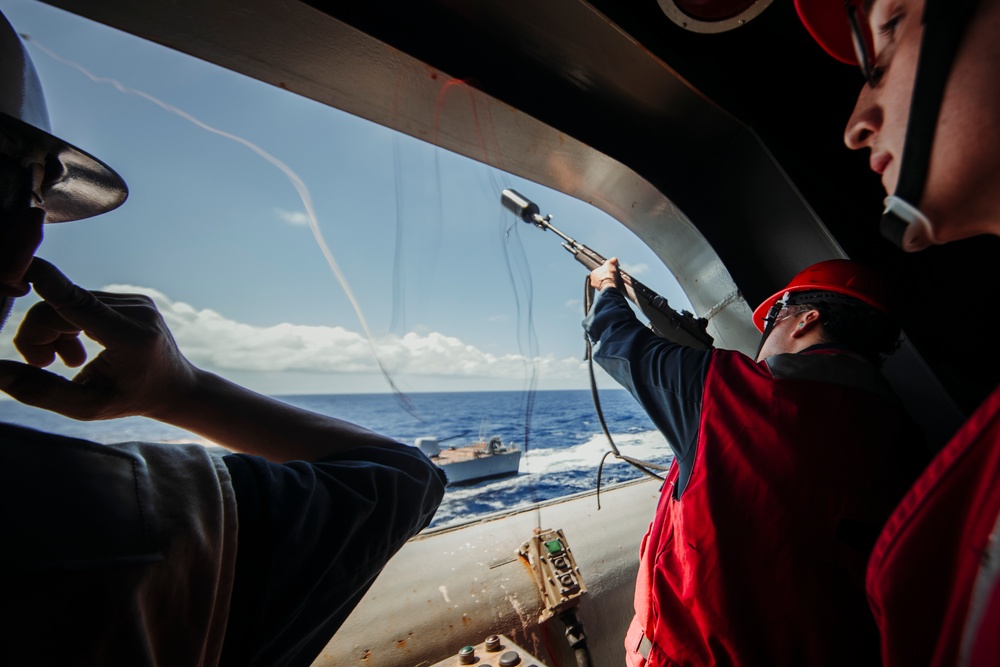 USS George Washington Conducts a Fueling-at-Sea with USS Shiloh