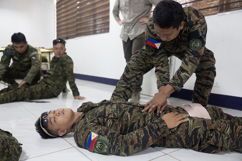 Philippines, U.S. Tactical Combat Casualty Care training