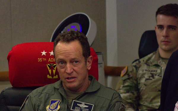 INDOPACOM and 7th Air Force Commander visits 35th Air Defense Artillery Brigade