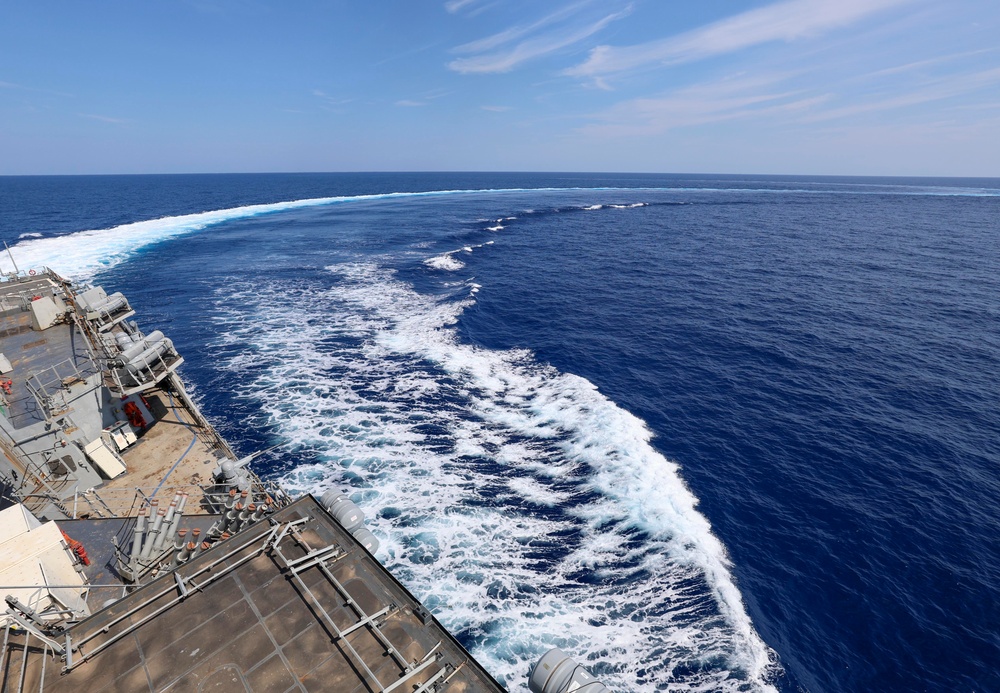 USS Arleigh Burke Torpedo Evasion Maneuvers